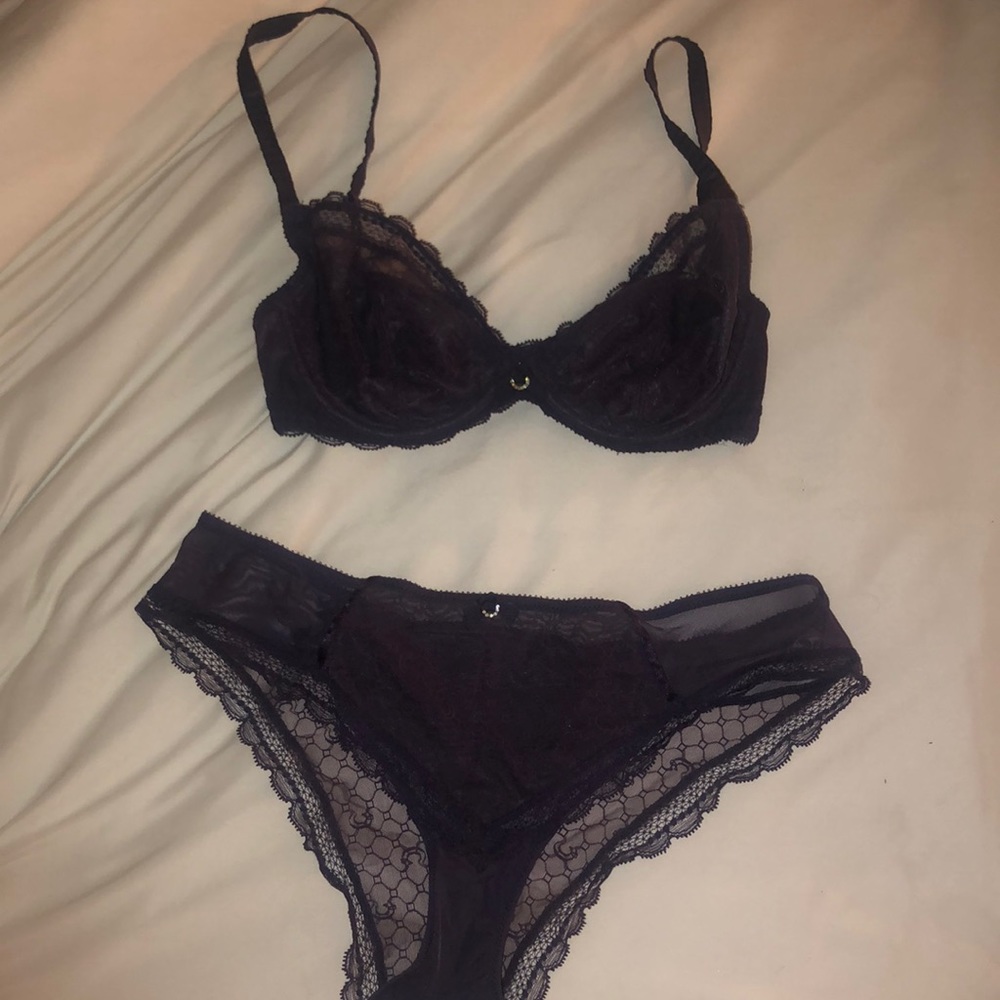 deep purple chantelle set